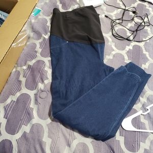 Maternity jeans. All size medium